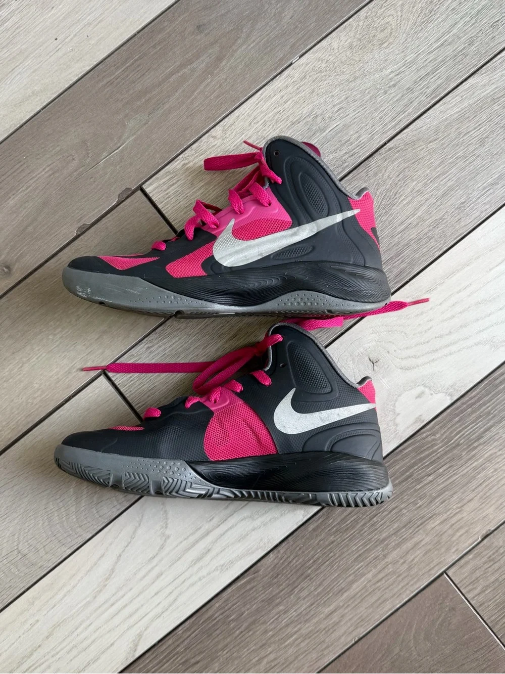 Nike Zoom Hyperfuse youth sneakers